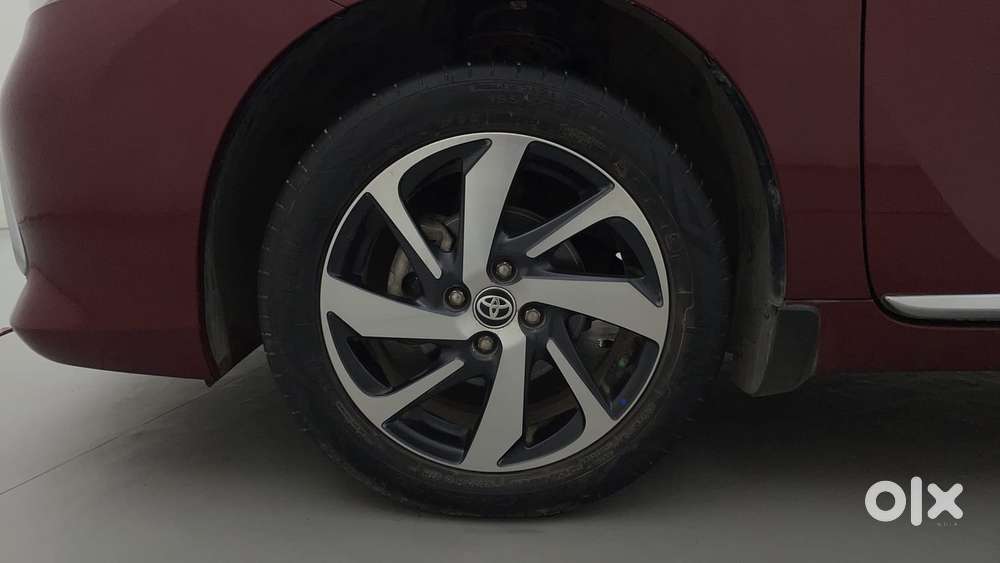 Toyota Glanza 1.2 V Amt, 2024, Petrol