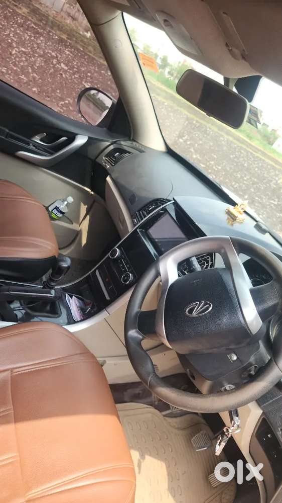 Mahindra Xuv500 2017 Diesel 102000 Km Driven