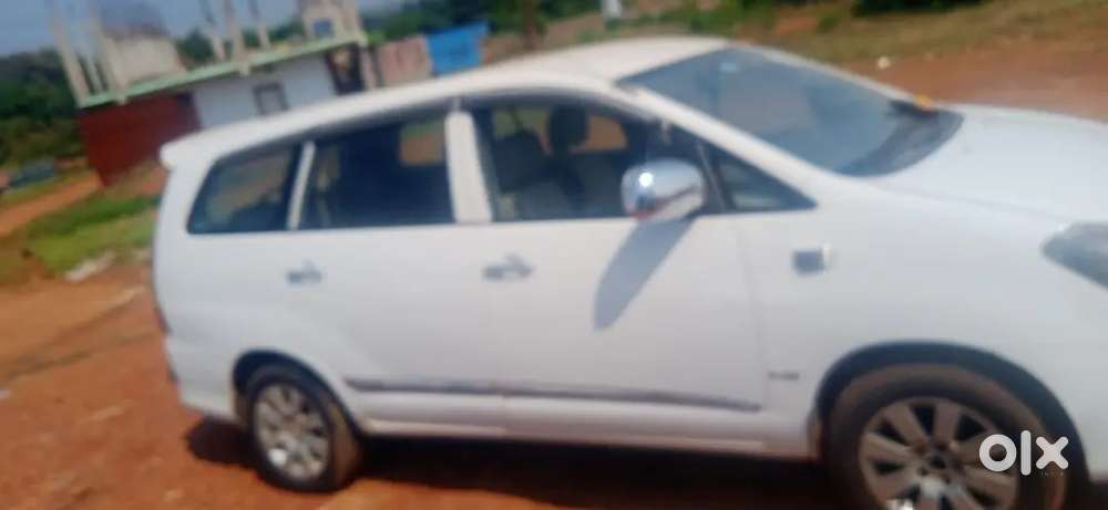 Toyota Innova 2011 Diesel 100000 Km Driven