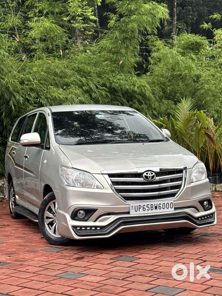 Toyota Innova 2.5 Z Diesel 7 Seater Bs Iv, 2015, Electric