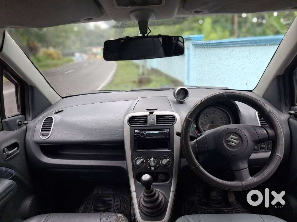 Maruti Suzuki Ritz Vxi, 2010, Petrol