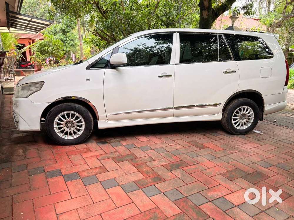 Toyota Innova, 2016 Model, 10 Year Toyota Authorized Service
