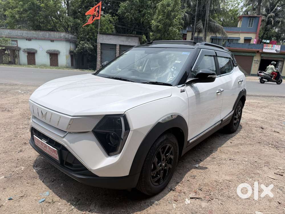 Mahindra Xuv 3xo Ax7l 1.2 Petrol At (pg), 2026, Petrol
