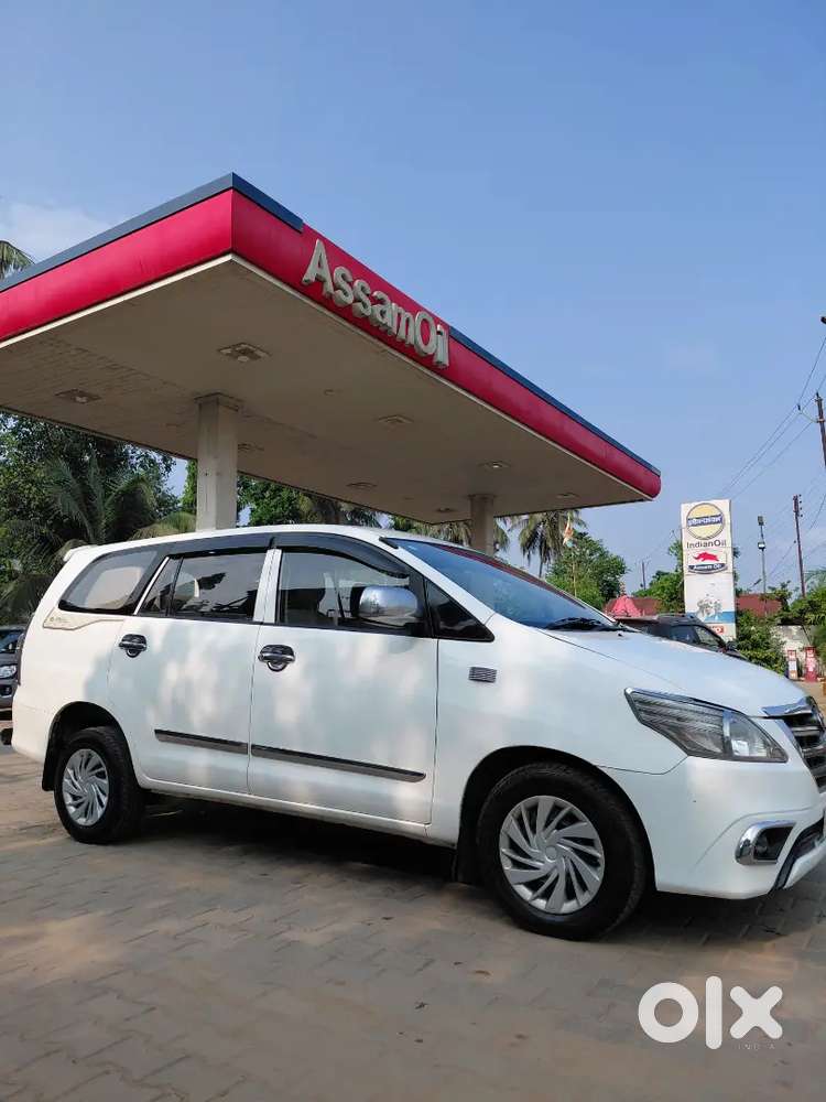 Toyota Innova 2015 Diesel Well Maintained