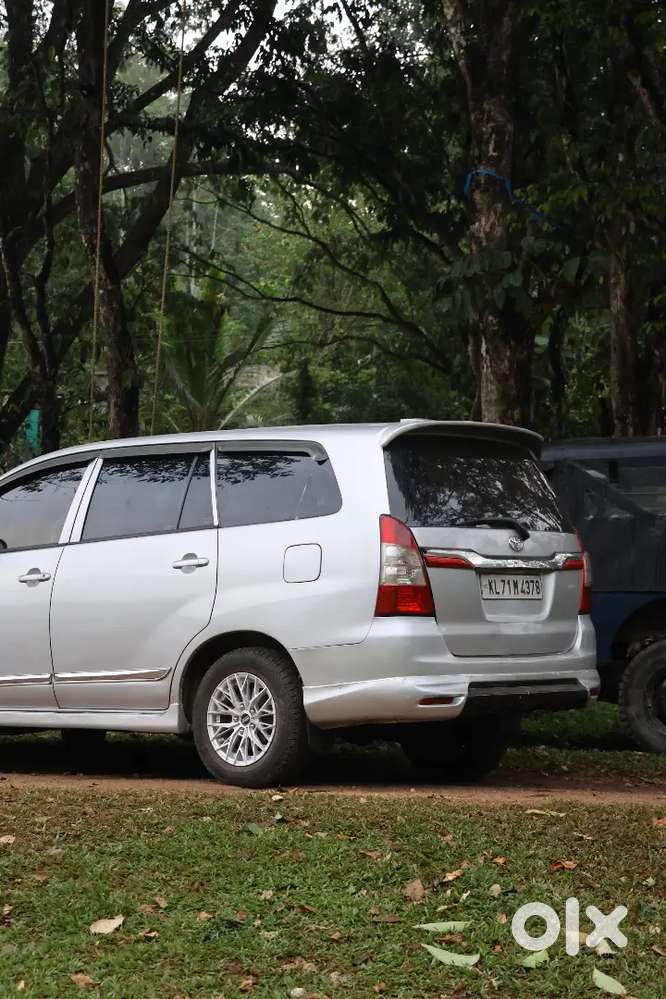 Toyota,innova