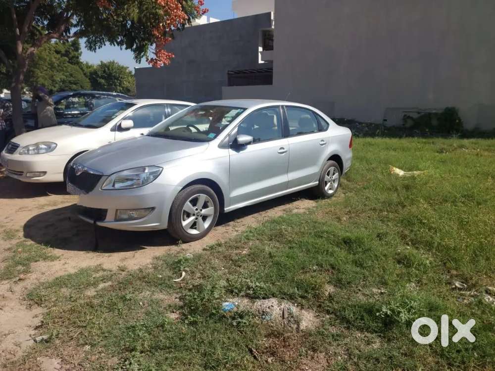 Well Mintain Car New Tayer Agence Record Drive