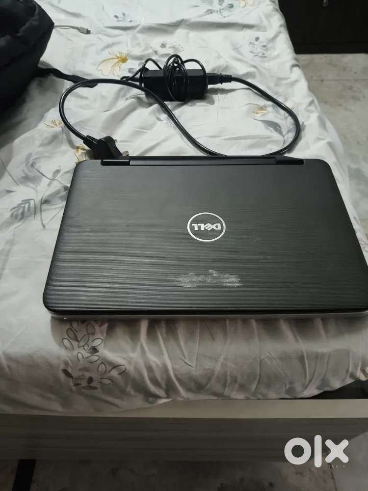 dell Vostro (mouse not included)
