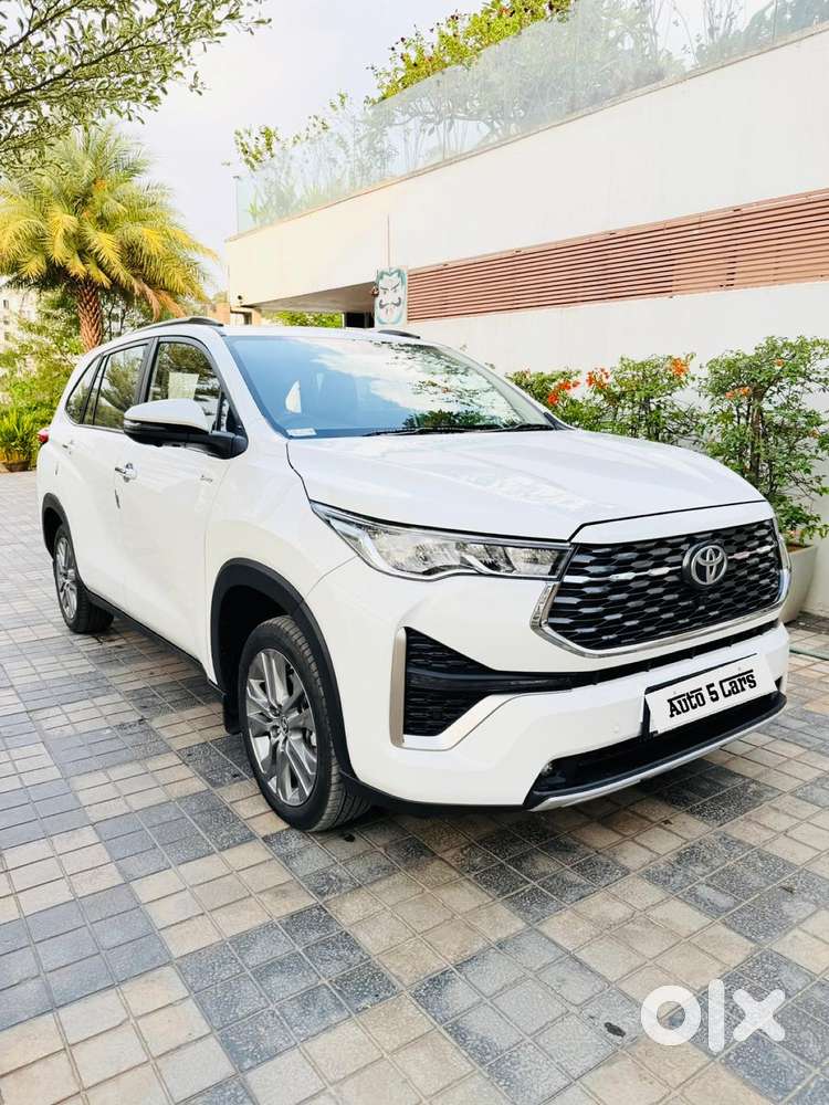 Toyota Innova Hycross 2.0 Zx Hybrid 7 Str, 2025, Petrol