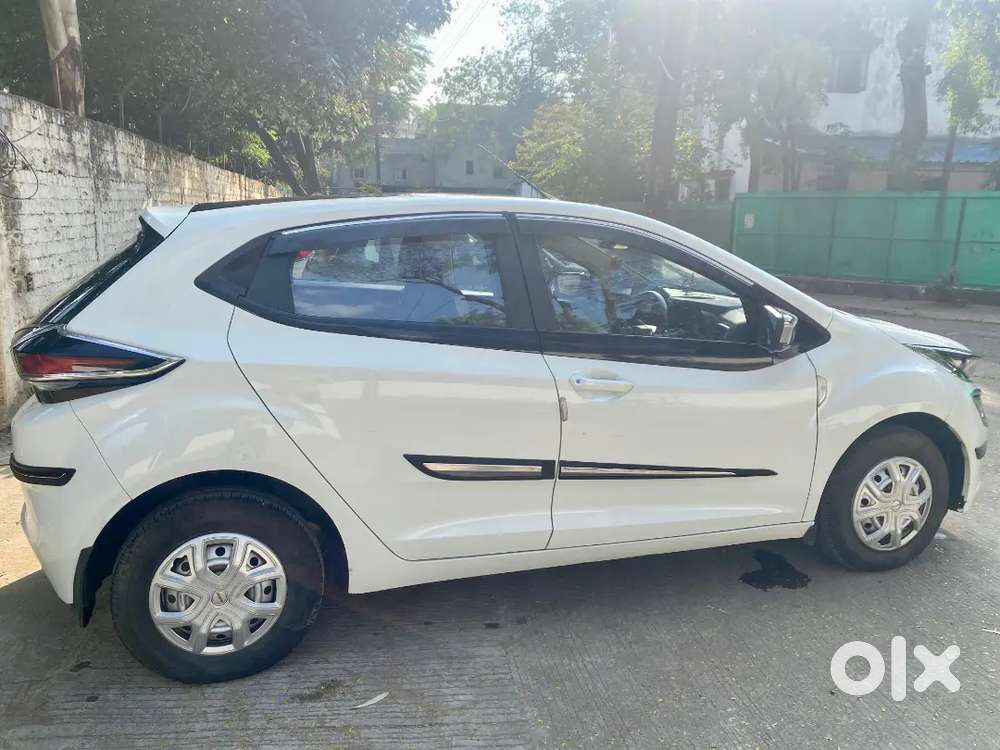 Tata Altroz 1.2 Petrol 2021