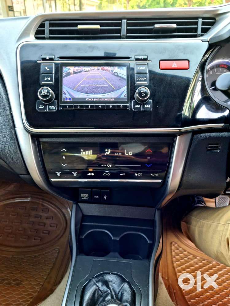 Honda City V At I-vtec, 2015, Petrol