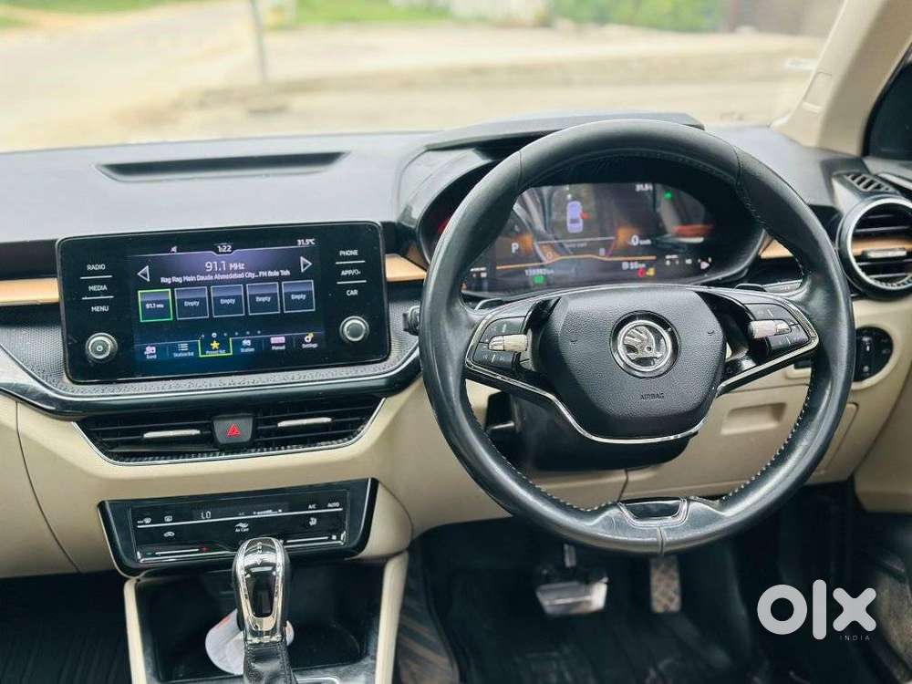Skoda Slavia 1.5 Tsi Style At, 2023, Petrol