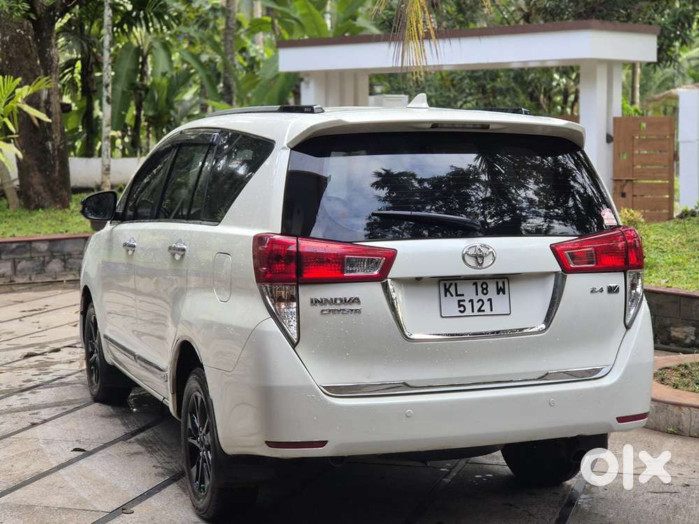 Toyota Innova Crysta 2018 Diesel Manual 2nd Owner