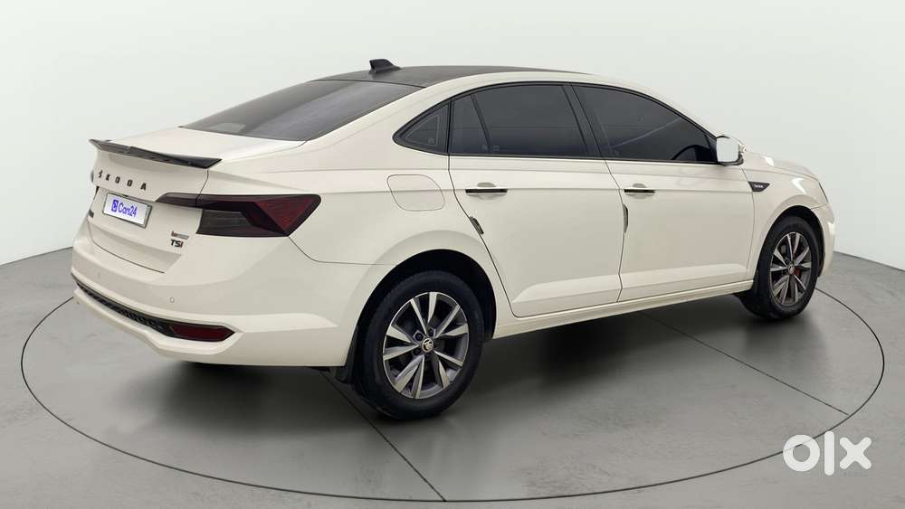 Skoda Slavia Style 1.0l Tsi Mt, 2022, Petrol