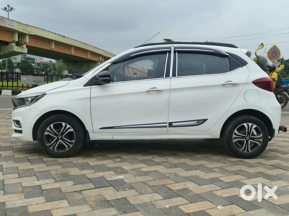 Tata Tiago Xz Plus Cng Dual Tone, 2022, Cng & Hybrids