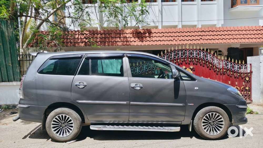 Toyota Innova 2.5 E 2009