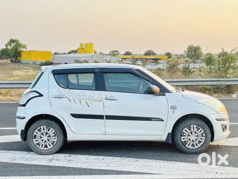 Maruti Suzuki Swift 2012