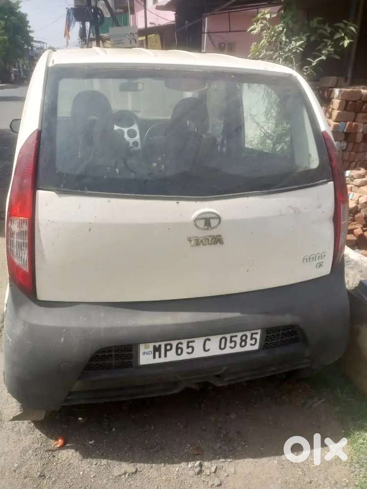 Tata Nano 12 Ka Model Petrol Jyada Piti Hai