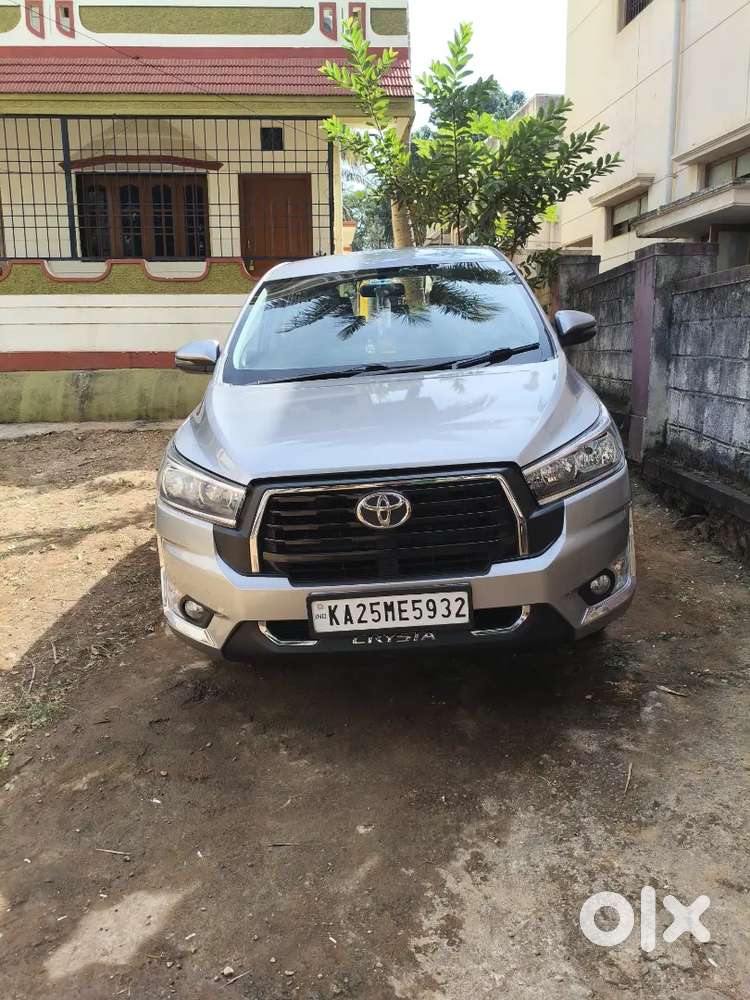 Toyota Innova Crysta 2017 Diesel 150000 Km Driven