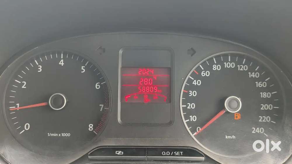 Volkswagen Polo Petrol Manual 2011