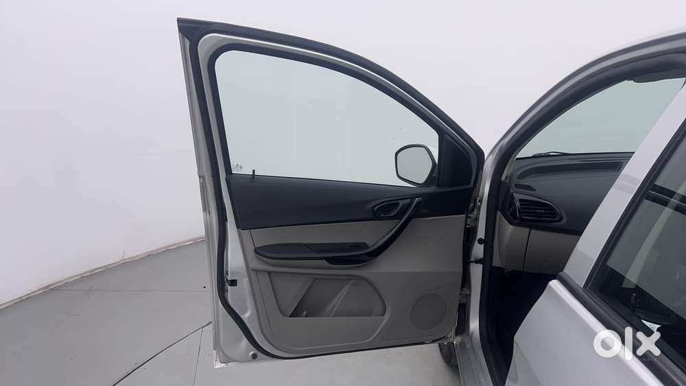 Tata Tiago 1.2 Revotron Xt, 2018, Petrol