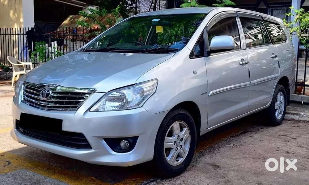 Toyota Innova 2.5 Gx 8 Str Bs-iii, 2012, Diesel