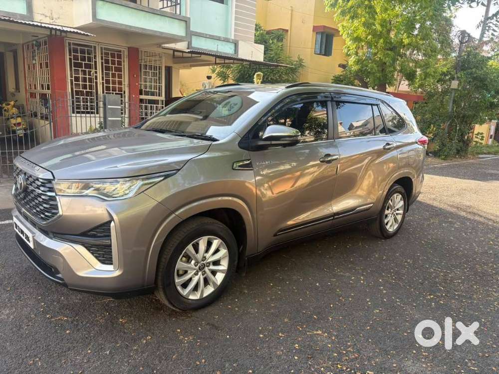 Toyota Innova Hycross 2.0 Vx Hybrid 7 Str, 2023, Petrol
