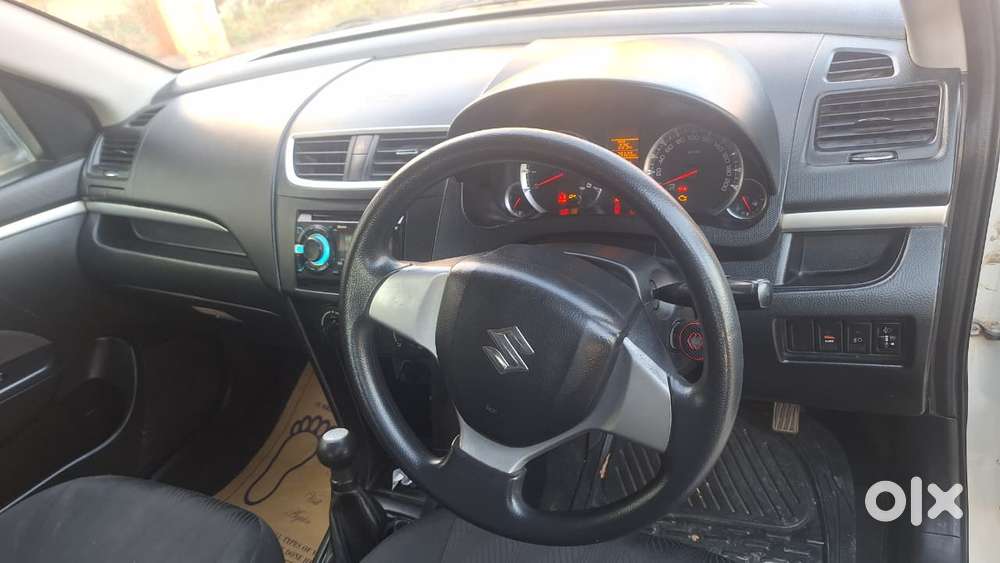 Maruti Suzuki Swift Vxi + Manual, 2013, Petrol
