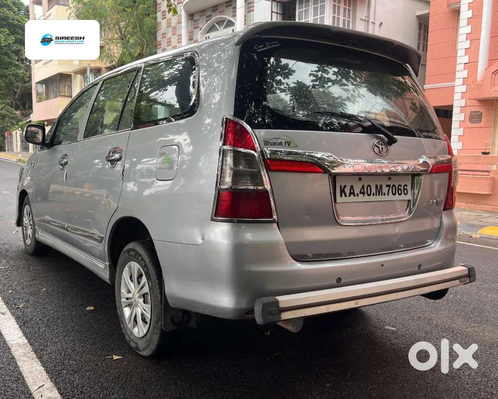 Toyota Innova 2.5 G (diesel) 8 Seater Bs Iv, 2016, Diesel