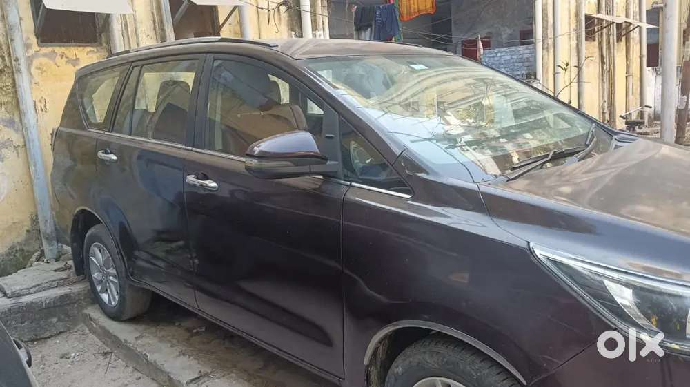 Toyota Innova Crysta 2016 Diesel Third-hand