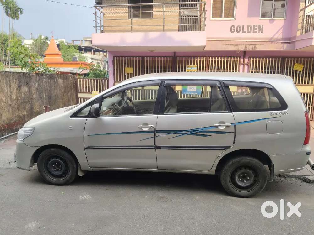 Toyota Innova Diesel 8 Str