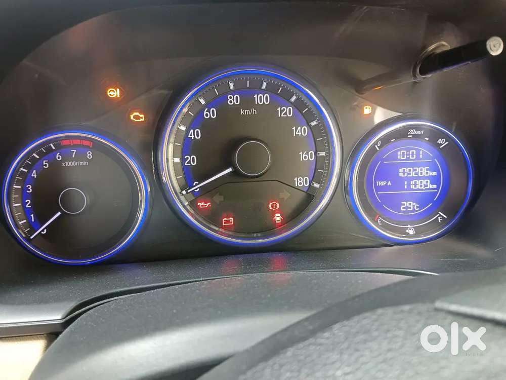 Honda Amaze 2nd Gen 2017 Petrol Well Maintained