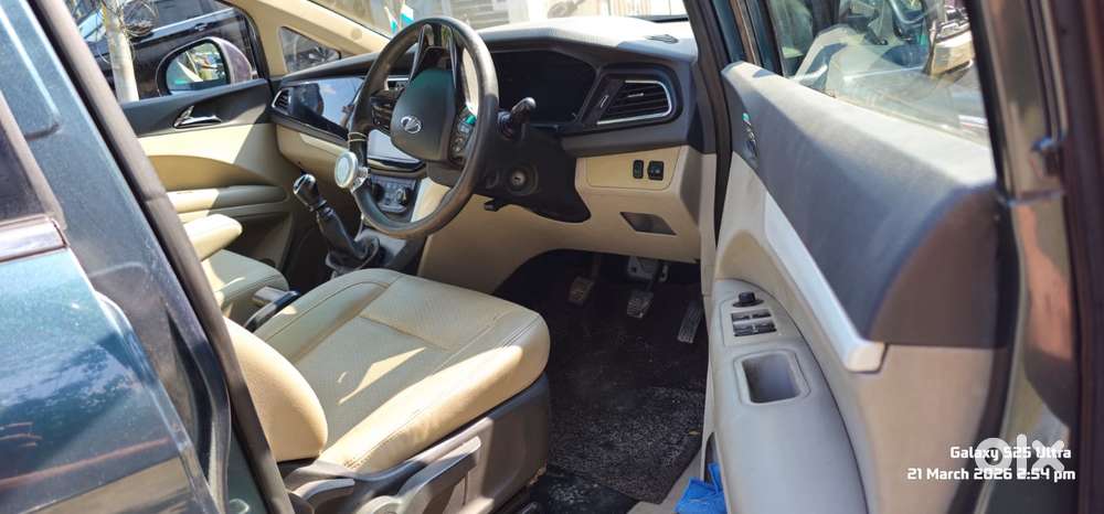 Mahindra Marazzo M8, 2019, Diesel
