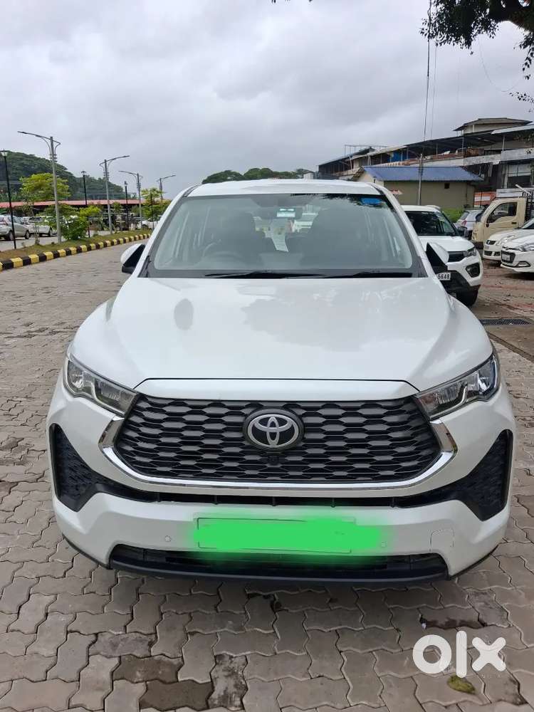 Toyota Innova Hycross 2023 Hybrid