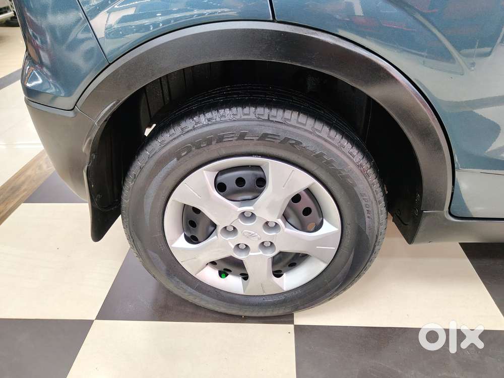 Mahindra Xuv300 1.2 W8 Amt Petrol, 2022, Petrol