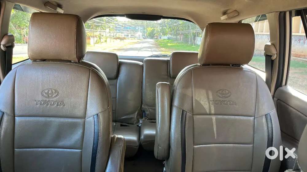 Toyota Innova 2.5 G 2016