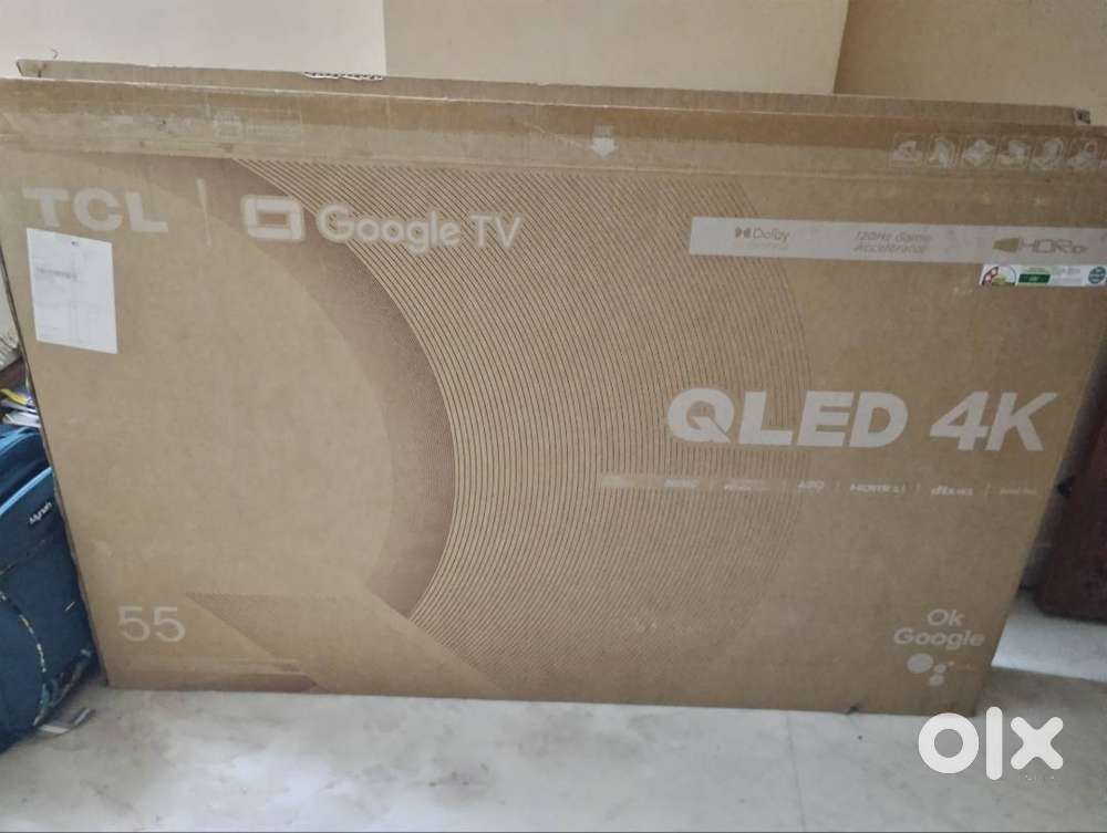 55 inch qLED 4K TV with broken screen for sale
