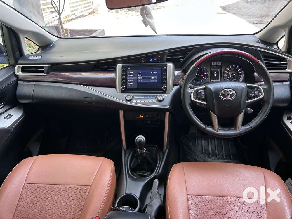 Toyota Innova Crysta 2.4 V 8 Str, 2022, Diesel