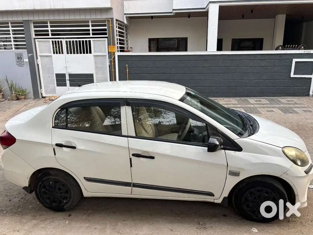 Honda Amaze 2016 Diesel Well Maintained