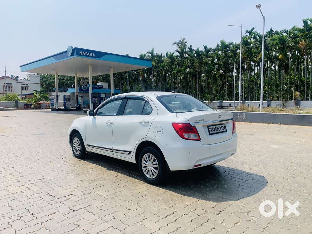 Maruti Suzuki Swift Dzire 1.3 Vxi, 2022, Petrol