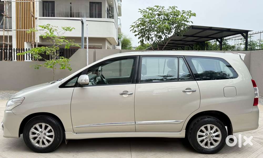 Toyota Innova 2.5 Vx 7 Str Bs-iii, 2014, Diesel