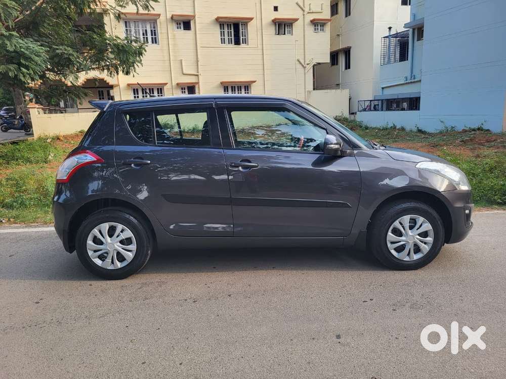 Maruti Suzuki Swift Vxi Ags, 2015, Petrol