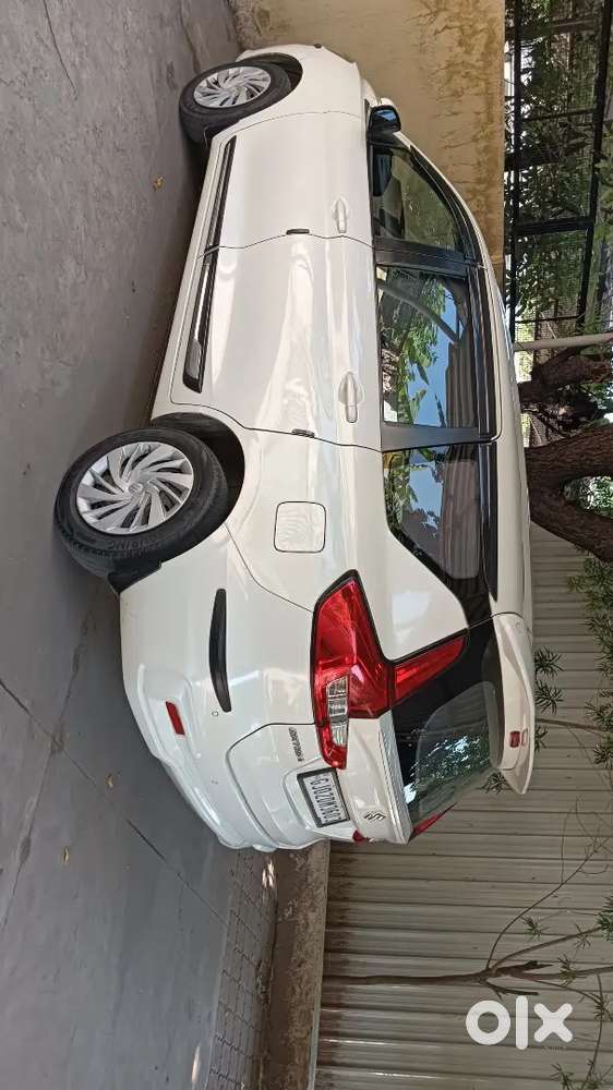 Maruti Suzuki Ertiga 2022 Cng & Hybrids 80000 Km Driven