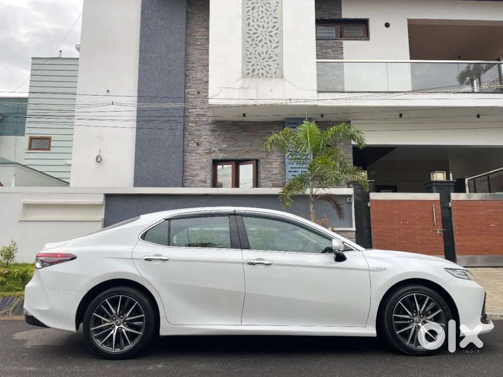 Toyota Camry Hybrid, 2022, Petrol