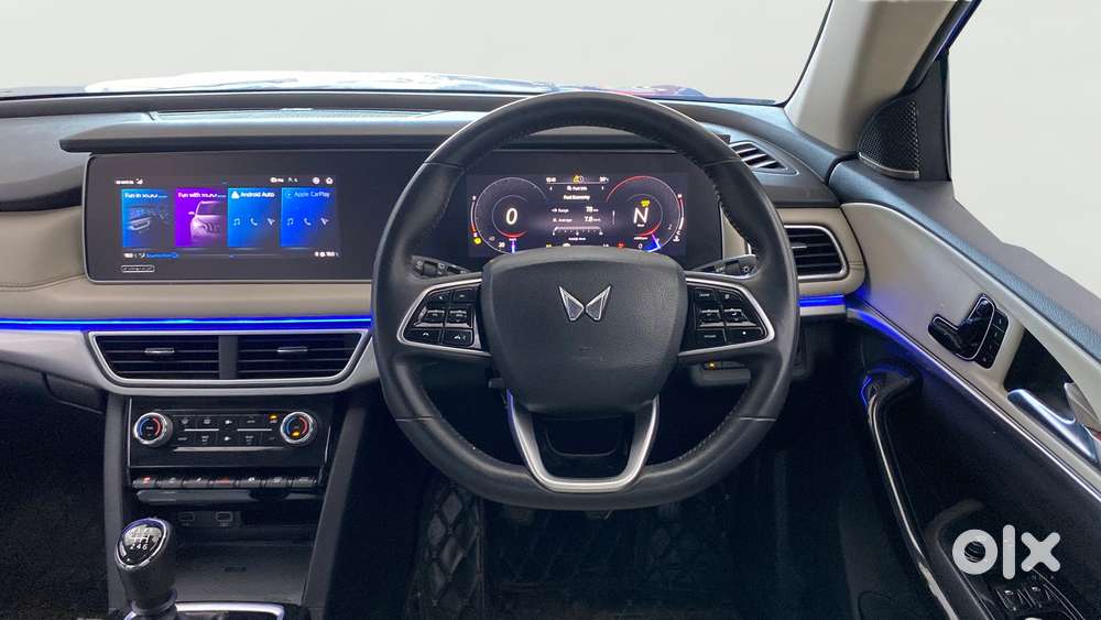 Mahindra Xuv700 2.2 Ax 7 Diesel Mt Luxury Pack Str, 2022, Diesel