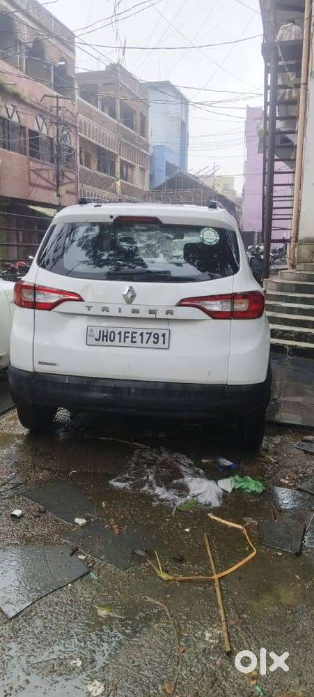 Renault Triber Authentic 2024