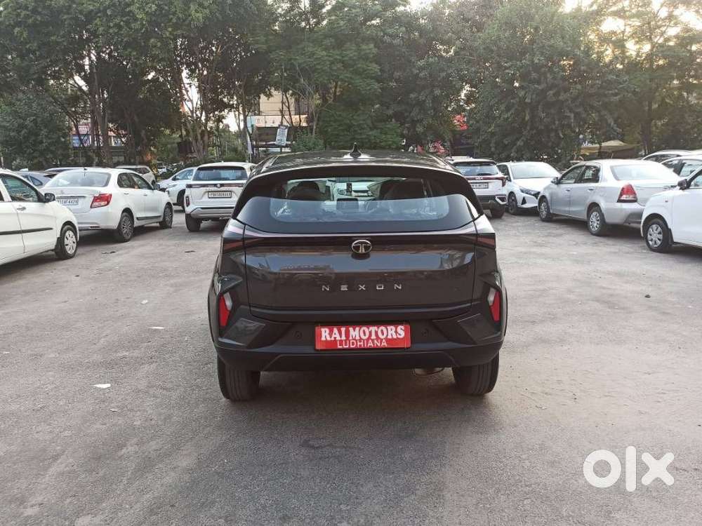Tata Nexon Smart Plus1.2 Revotron Petrol 5 Mt, 2024, Petrol