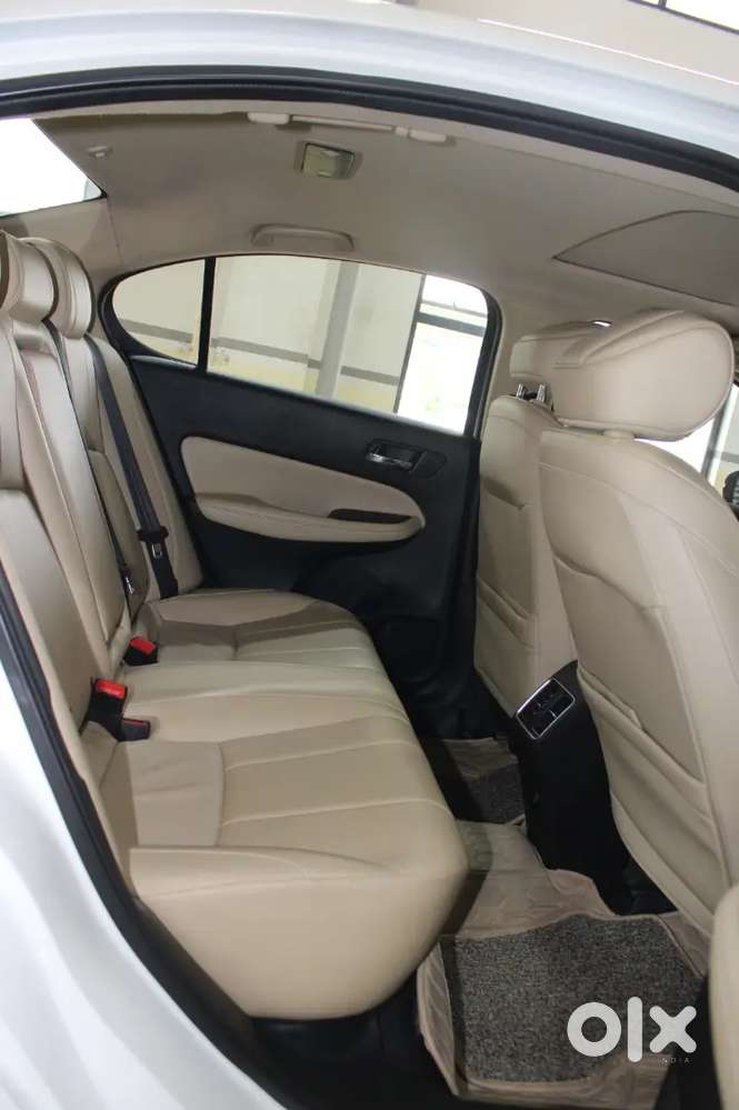 2024 Honda City 1.5 ZX AUTOMATIC TOPEND
