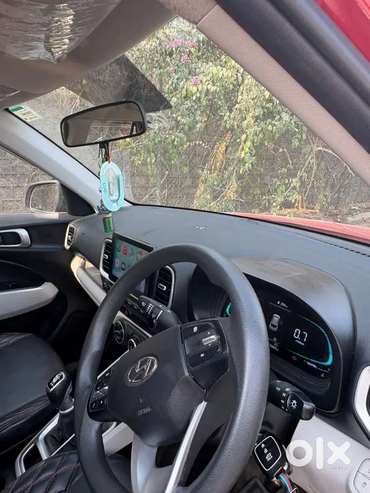 Hyundai Venue 2023 Diesel Well Maintained