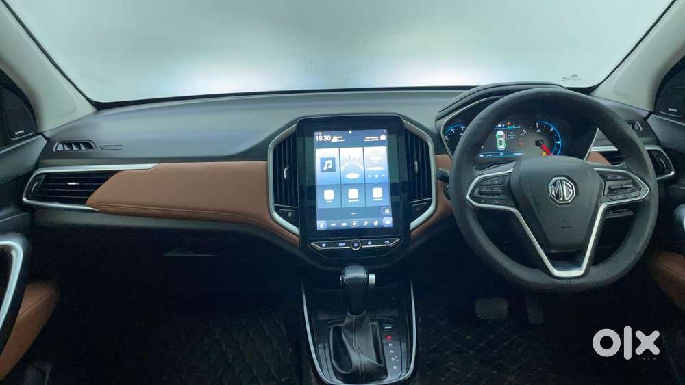 Mg Hector Plus 1.5 Sharp Turbo Cvt 6 Str, 2021, Petrol