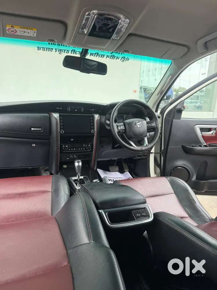 Toyota Fortuner Legender 2023